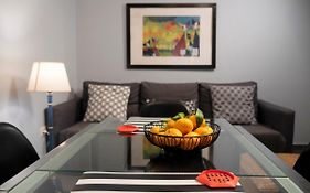 Central Terrace Modern Apartment